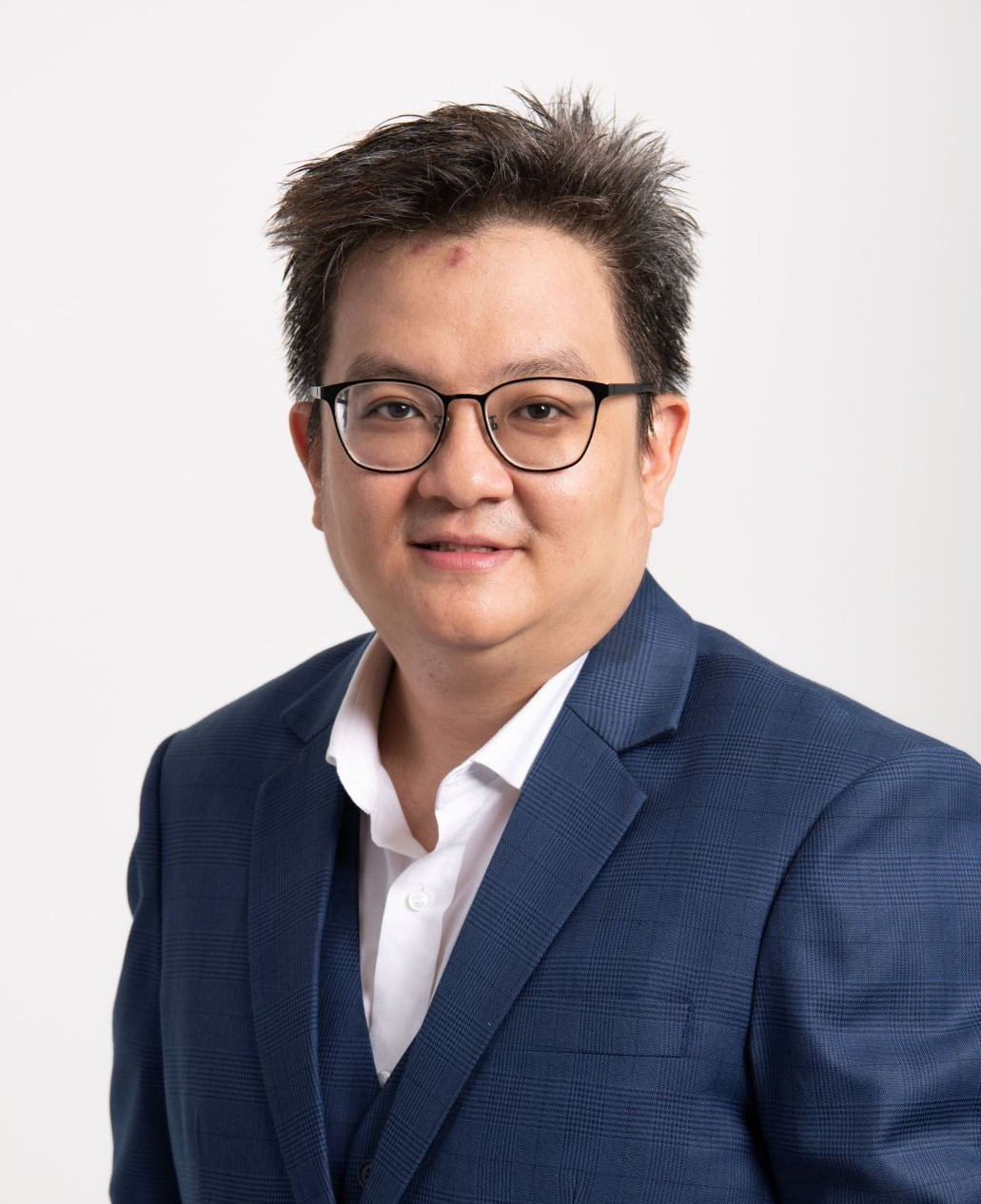 Longjin Guo